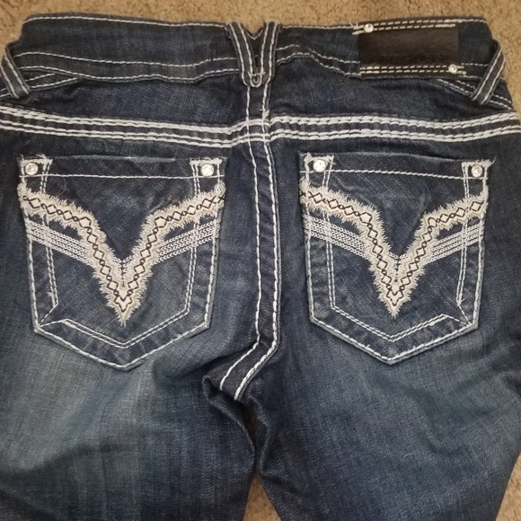 Jeans - Picture 2 of 10